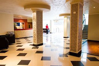 Monarch Hotel