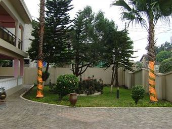 Hotel East Airport Guesthouse