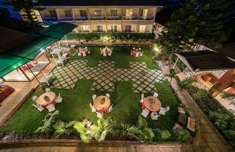 Prideinn Raphta Hotel