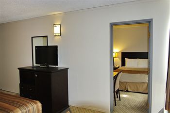 Hotel Airport Traveller's Inn