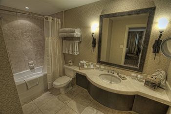 The Hotel At River Rock
