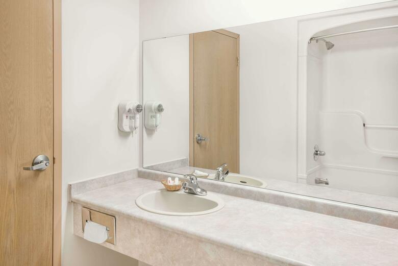 Motel Super 8 Windsor On