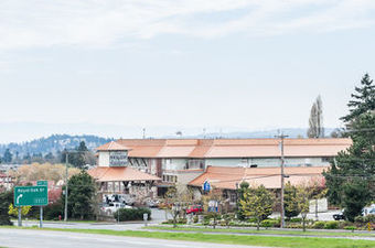 Howard Johnson Hotel And Suites, Victoria Elk Lake