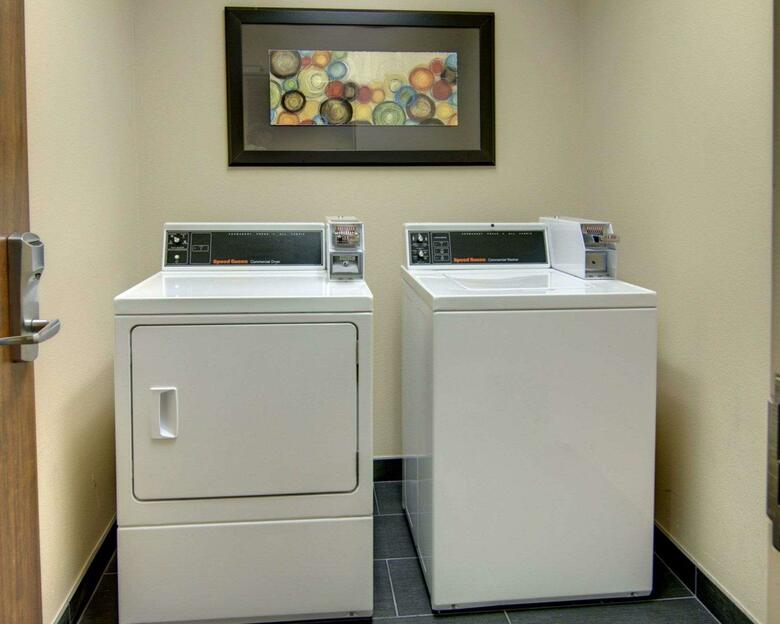 Hotel Comfort Suites