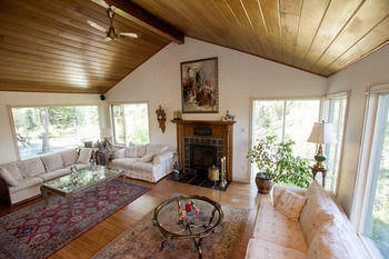 Hidden Valley Bed And Breakfast