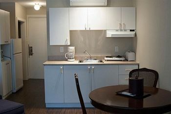 Apartamento Duvernay Studios And Suites