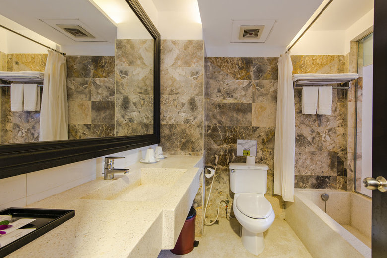 Hotel River Beach Resort