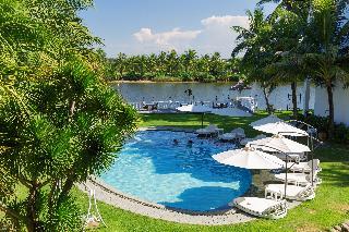 Hotel River Beach Resort