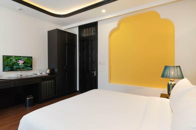 Hotel Lotus