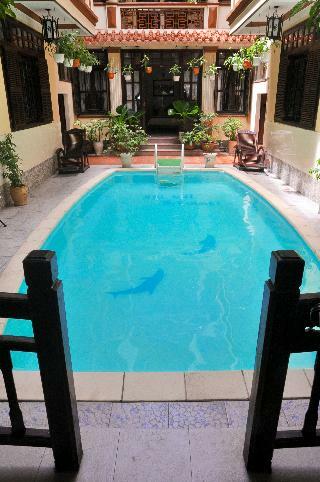 Hotel Nhi Nhi