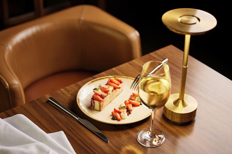 Hotel Sofitel Arc De Triomphe