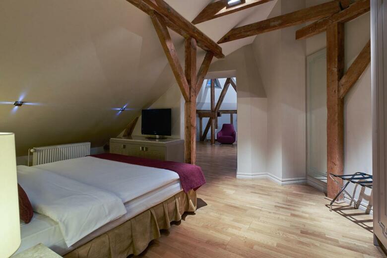 Opera Hotel