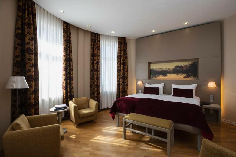 Opera Hotel