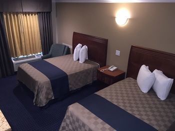 Motel Walnut Inn & Suites