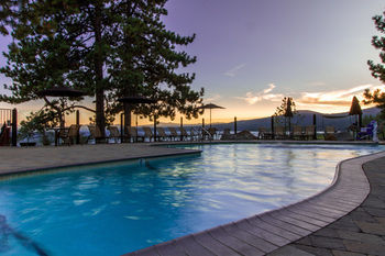 Aparthotel Red Wolf Lakeside Lodge