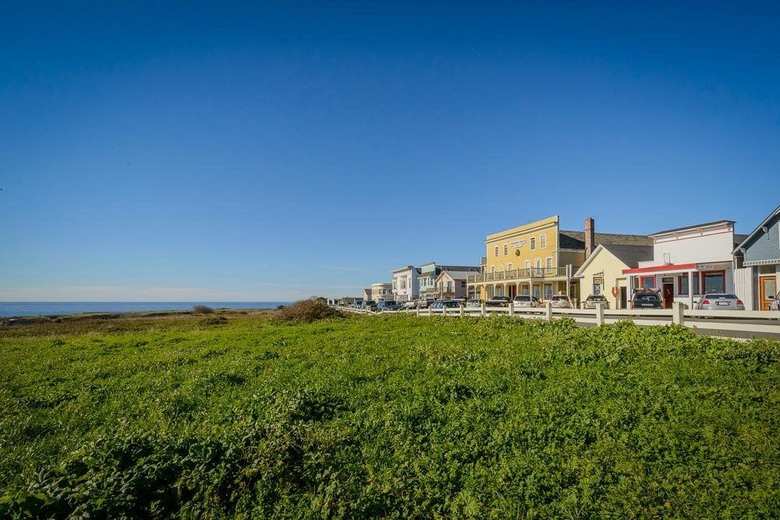 The Mendocino Hotel And Garden Suites