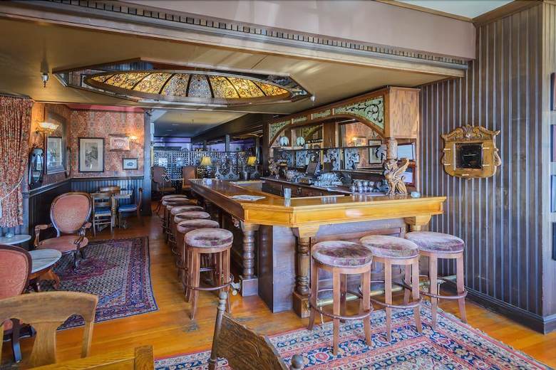 The Mendocino Hotel And Garden Suites