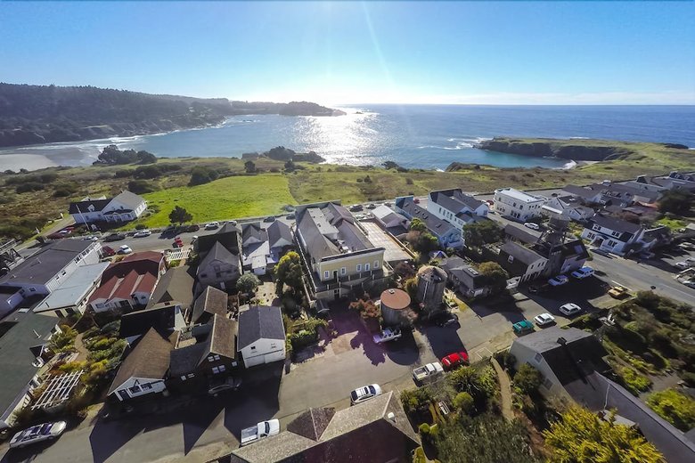 The Mendocino Hotel And Garden Suites