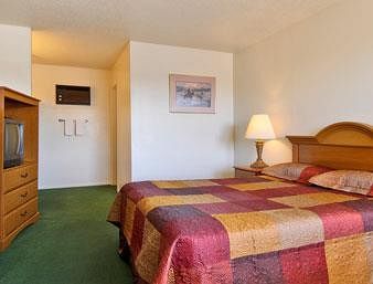 Super 8 Motel - Alturas