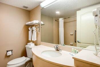 Hotel Quality Inn & Suites