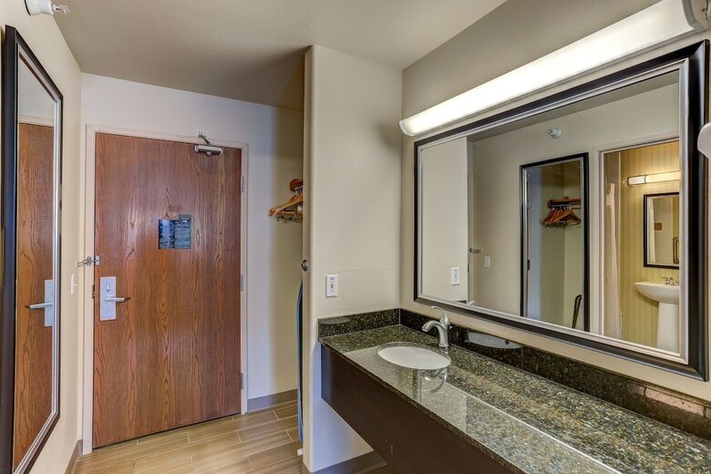 Holiday Inn Express Hotel & Suites Montrose-townsend