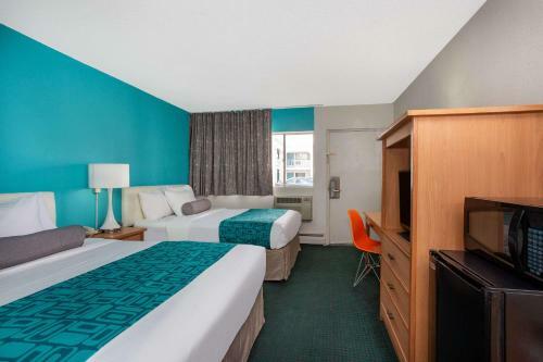 Hotel Howard Johnson Express Inn - Colorado Springs