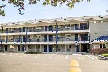 Hotel Suburban Extended Stay