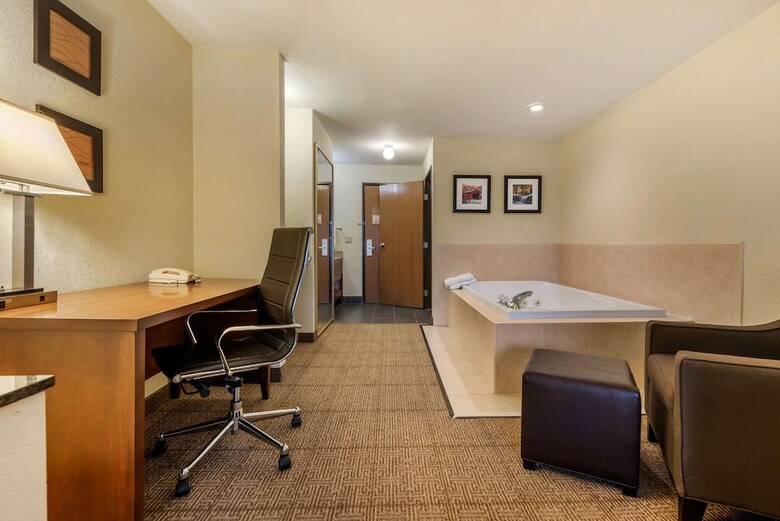 Hotel Comfort Inn