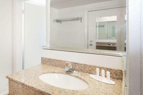 Hotel Knights Inn Statesboro