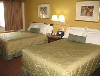 Hotel Ramada Locust Grove