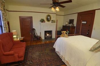 Beechwood Inn - Bed Breakfast And Wine Cellar
