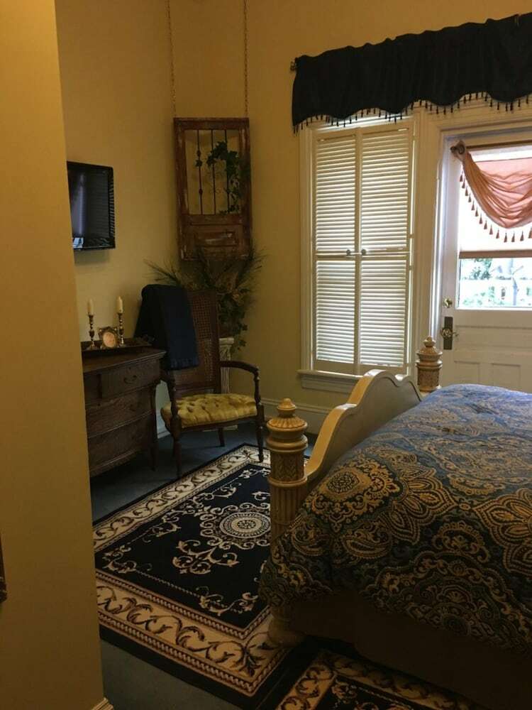 Page House Bed And Breakfast