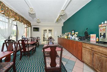 Hotel Americas Best Value Inn Hinesville