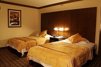 La Crystal Hotel