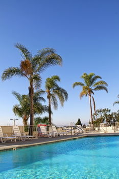 La Crystal Hotel