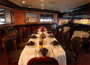 Hostal Dorymans Oceanfront Inn