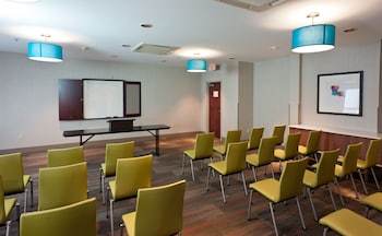 Holiday Inn Express Hotel & Suites Scott - Lafayette West