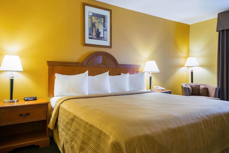 Hotel Quality Inn & Suites