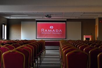 Hotel Ramada Bettendorf