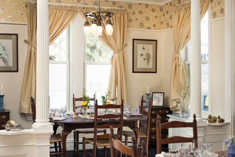 Bed & Breakfast Maine Stay Inn & Cottages