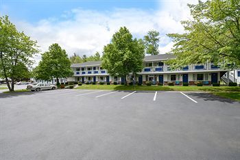 Motel Americas Best Value Inn & Cottages