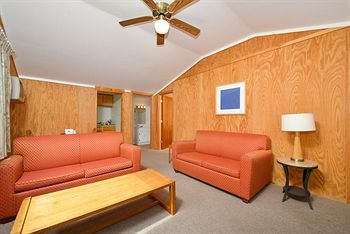 Motel Americas Best Value Inn & Cottages