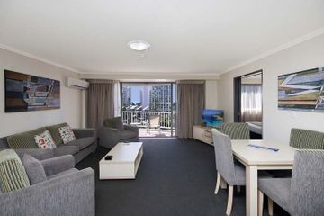 Australis Sovereign Hotel