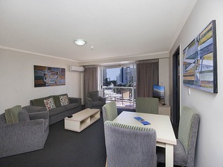 Australis Sovereign Hotel