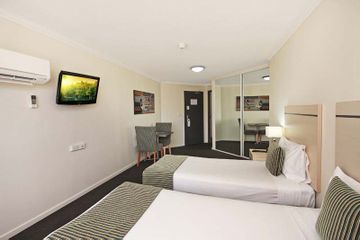 Australis Sovereign Hotel
