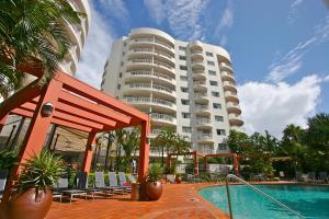 Australis Sovereign Hotel