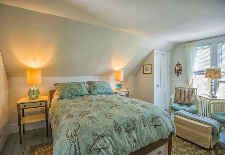 Bed & Breakfast Honeysuckle Hill Inn