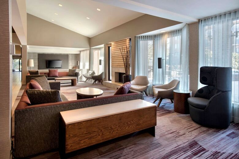 Hotel Courtyard By Marriott Milford