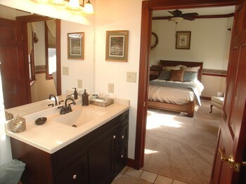 Bed & Breakfast Brightwood Inn Country Inn