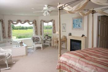Bed & Breakfast Brightwood Inn Country Inn